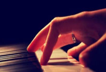 kaiyun官网：开场不到两分钟就垫脚！快船祖巴茨垫脚篮网扎威被升级一级恶意.